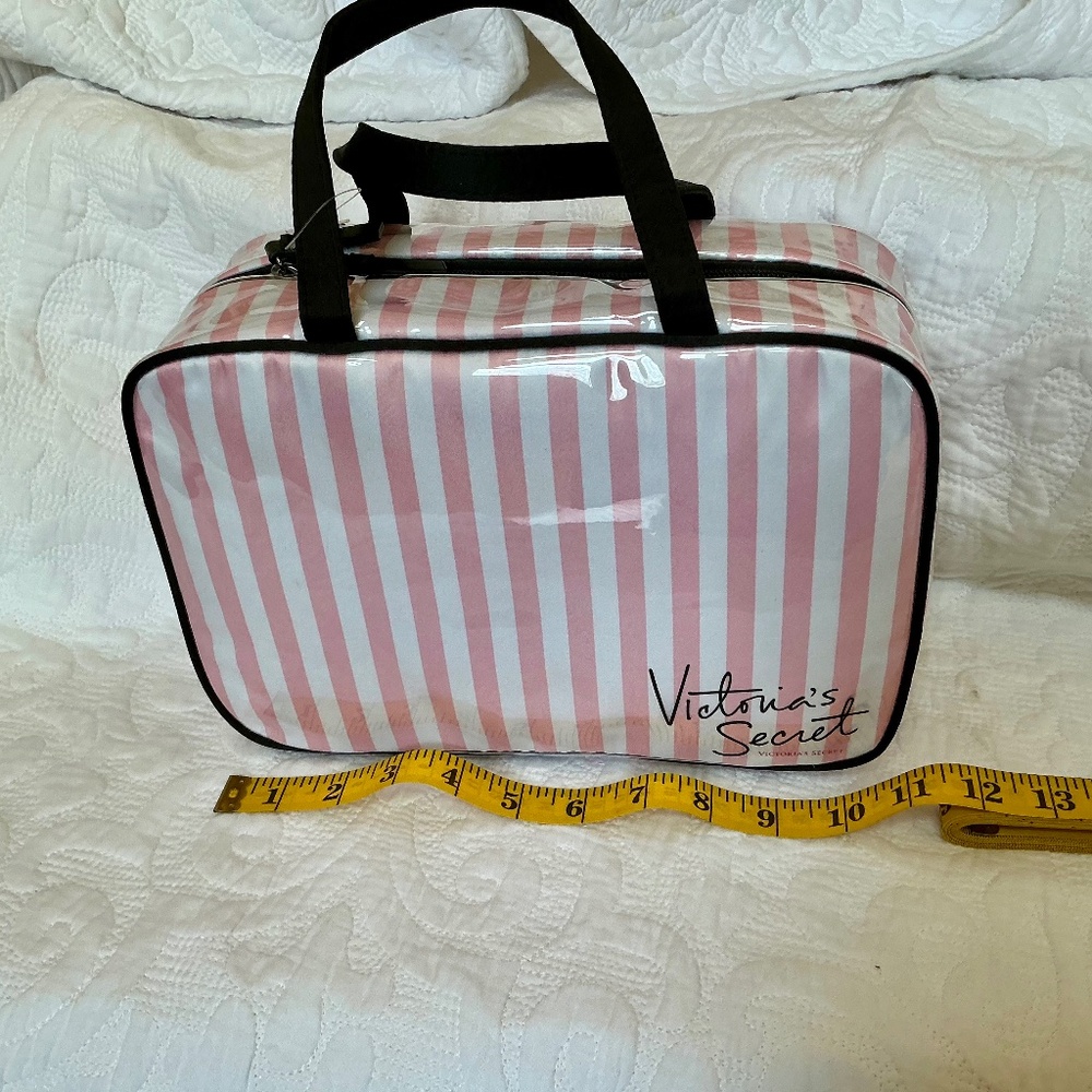 Victoria’s Secret toiletry bag -NWT